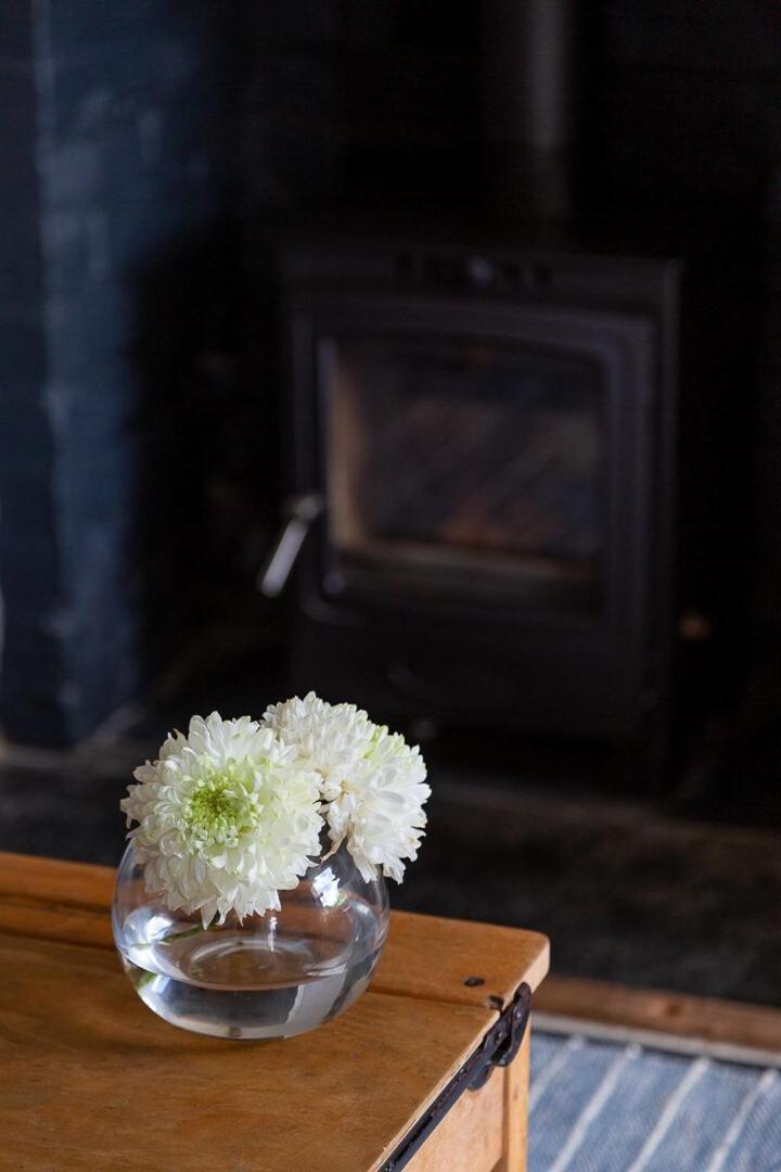Charlestown Cottage, Woodburner, Gardens & Parking Экстерьер фото