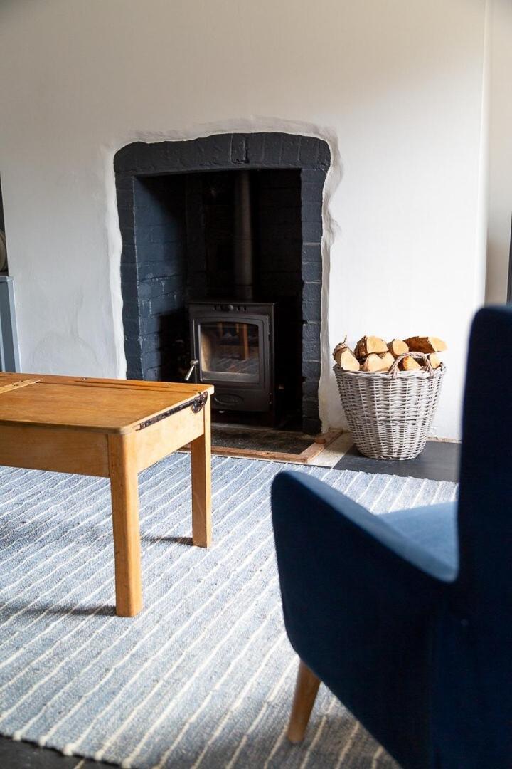 Charlestown Cottage, Woodburner, Gardens & Parking Экстерьер фото