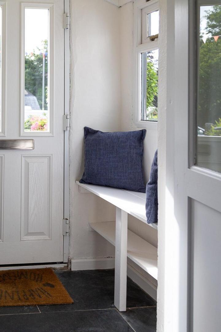 Charlestown Cottage, Woodburner, Gardens & Parking Экстерьер фото